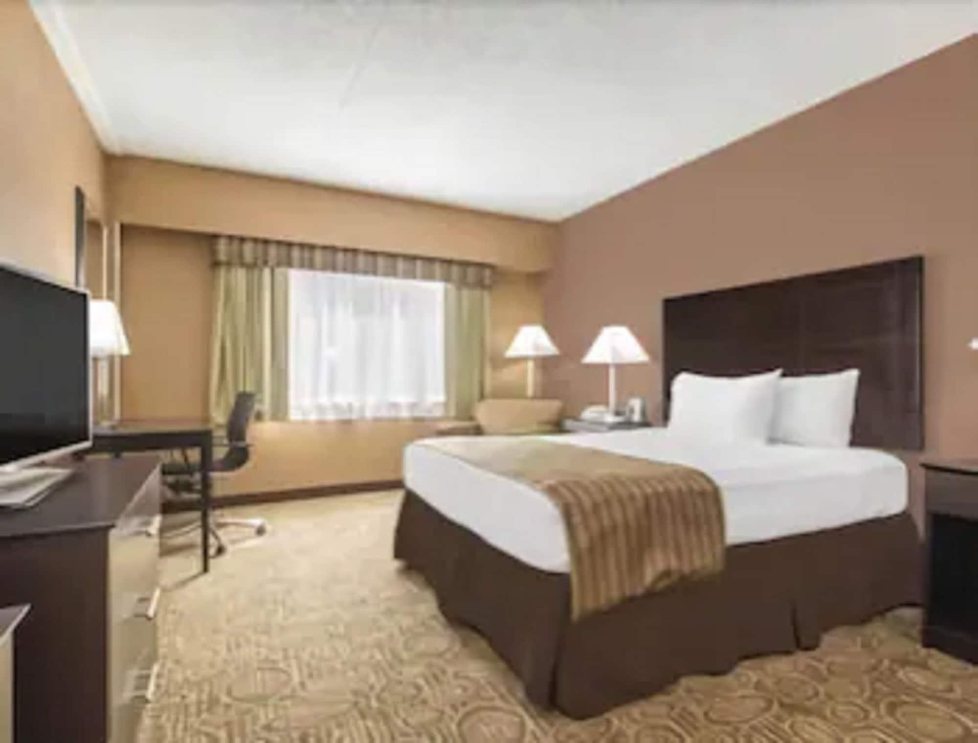 Ramada By Wyndham Paintsville Hotel & Conference Center Esterno foto