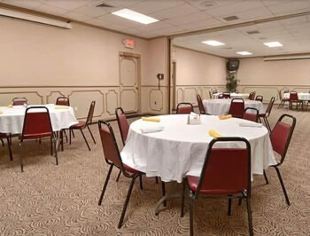 Ramada By Wyndham Paintsville Hotel & Conference Center Ristorante foto