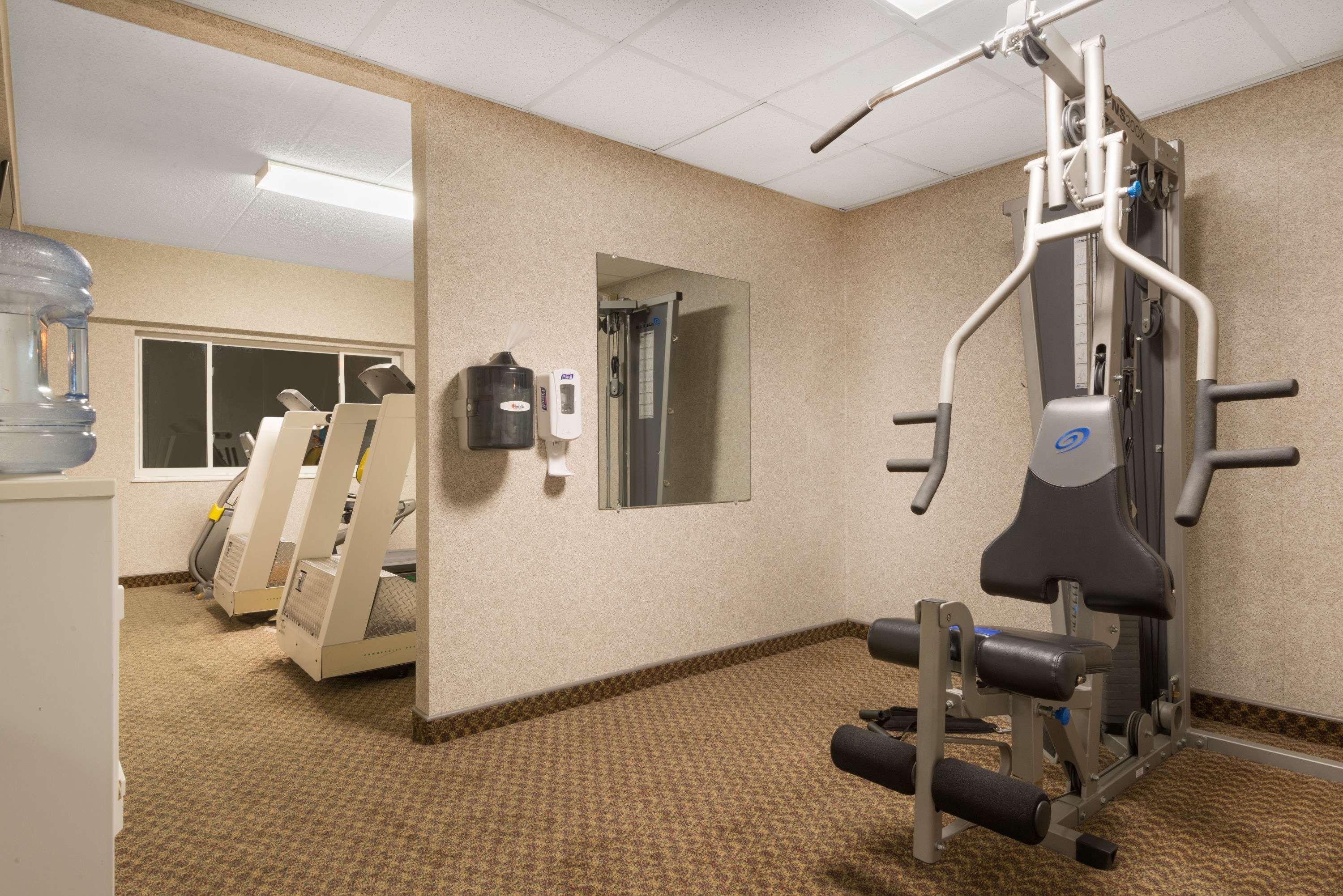 Ramada By Wyndham Paintsville Hotel & Conference Center Esterno foto